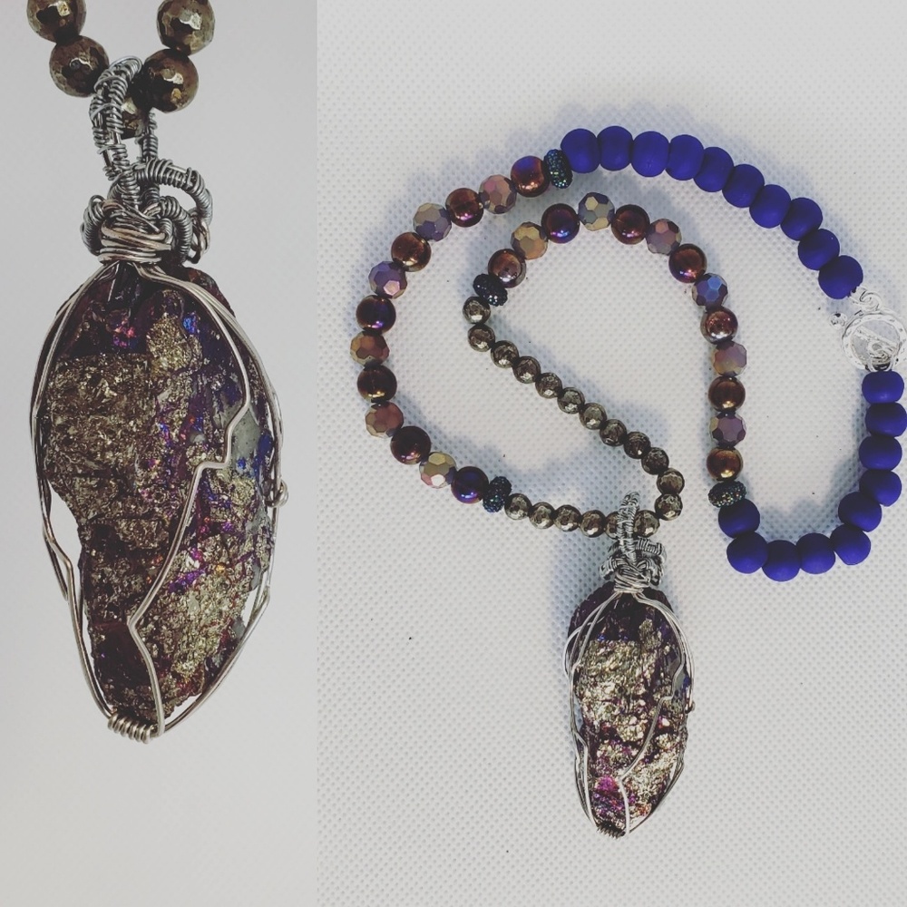 SOLD Peacock ore necklace